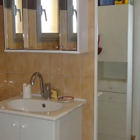 Bel T2 Climatise 40 M² Avec Terrasse, Proche Plages, Garage, - Fr-1-100-123 アパート *