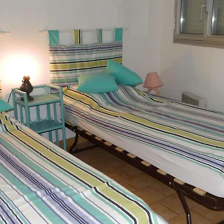 Bel T2 Climatise 40 M² Avec Terrasse, Proche Plages, Garage, - Fr-1-100-123 アパート *